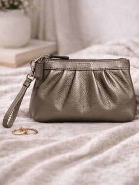 Coach Silver Leather Wristlet Clutch Zip Top Wallet